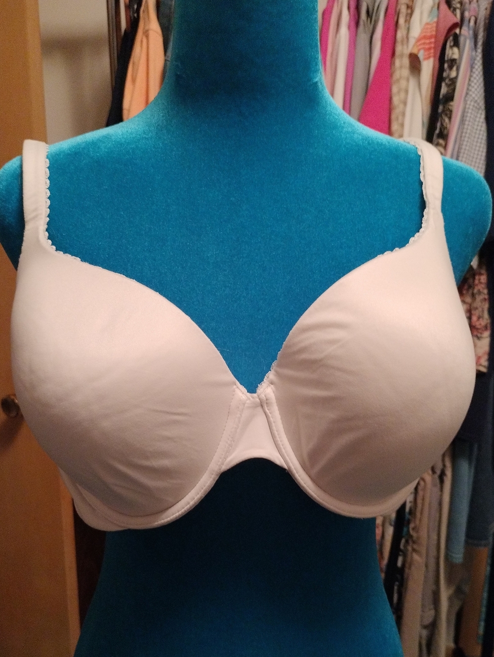 Victoria's Secret Nude Smooth T-Shirt Bra